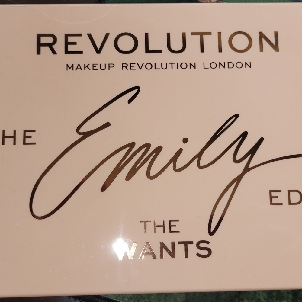 Makeup Revolution The Emily Edit: The Wants eyeshadow palette